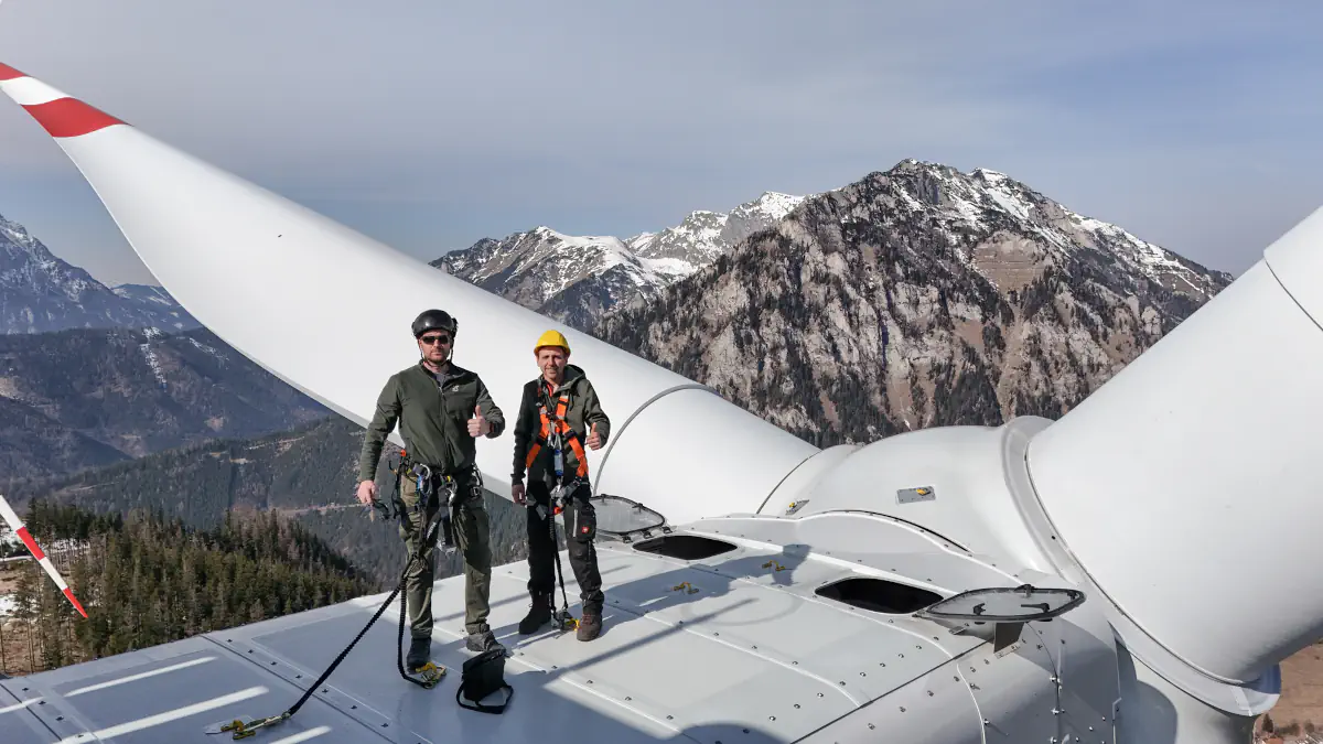 Brandl Transport-Logistik GmbH - Montage Messeinrichtung am Silbersberg